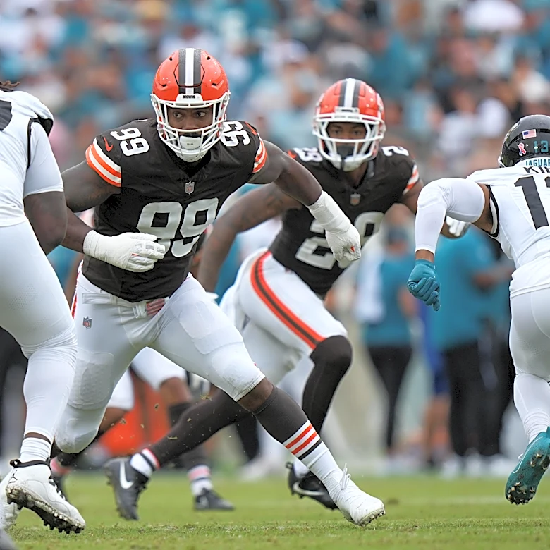 Cleveland Browns news: Different vibes and familiar defensive ends