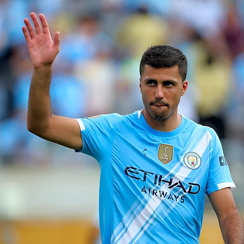 ‘Anything can happen’ – Enzo Maresca talks Rodri’s future amid Barcelona links