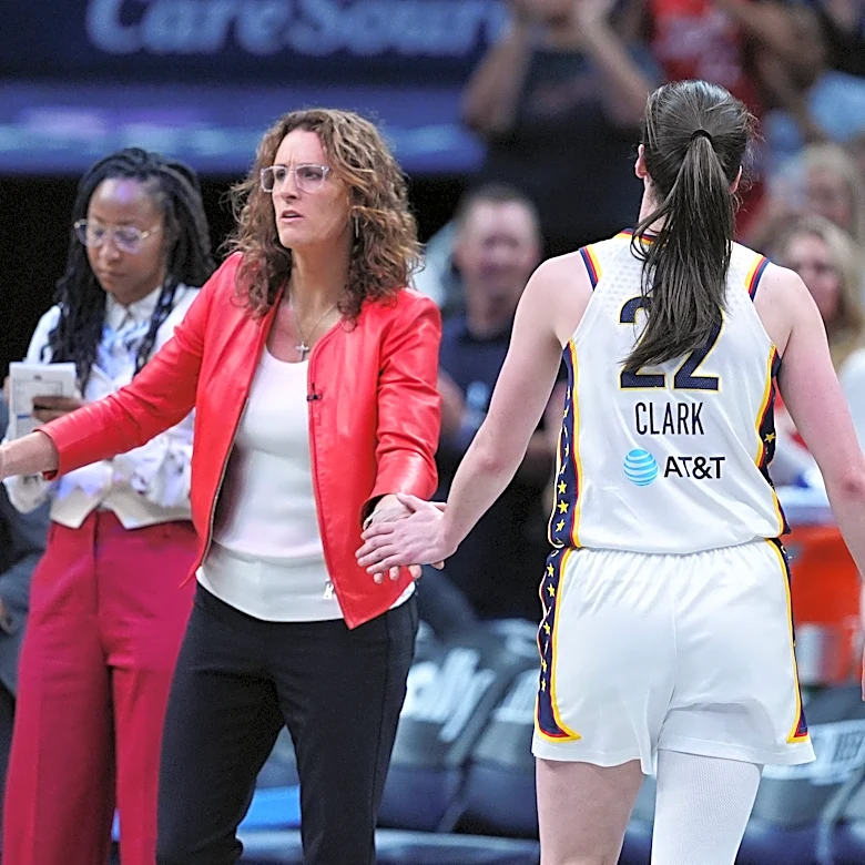 Op-Ed: In taking stands against increasing toxicity, WNBA head coaches are offering an example worth following