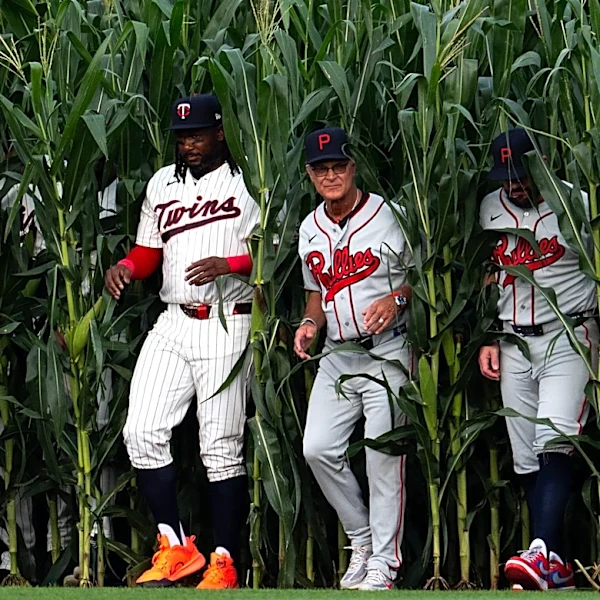 MLB News Outside The Confines: Wanna have a catch?