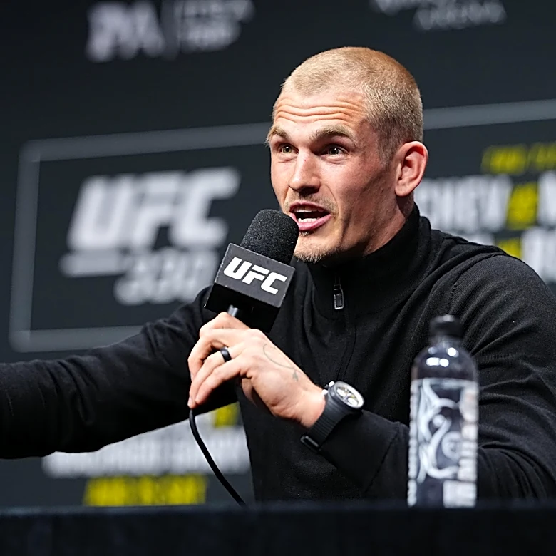 Fans turn on Garry, Garry turns on fans at UFC 330 presser: ‘You’ll shut your f–king mouths and call me great’