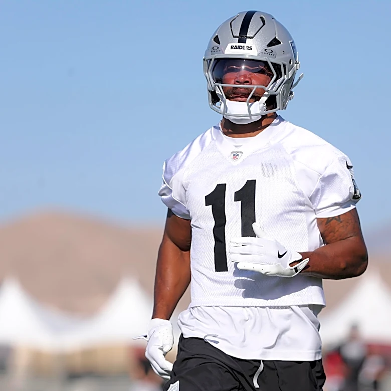 Do Raiders have anyone worth giving contract extension now?