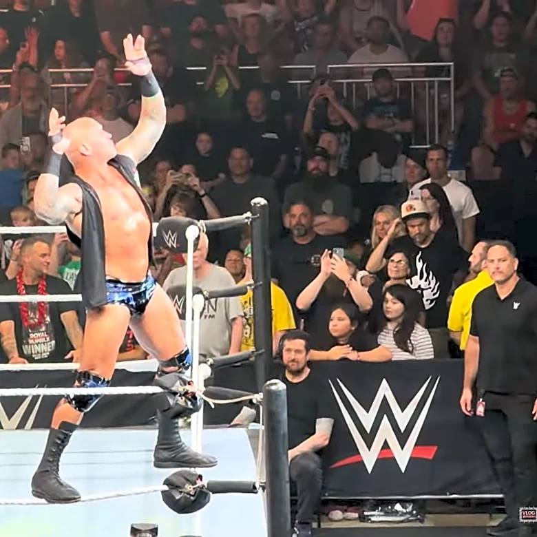 Randy Orton looks great in his first match since WrestleMania 42