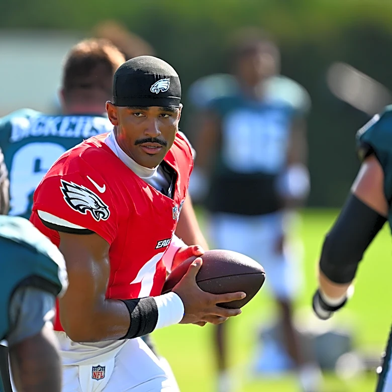 Should the Eagles’ offensive starters play in the preseason?