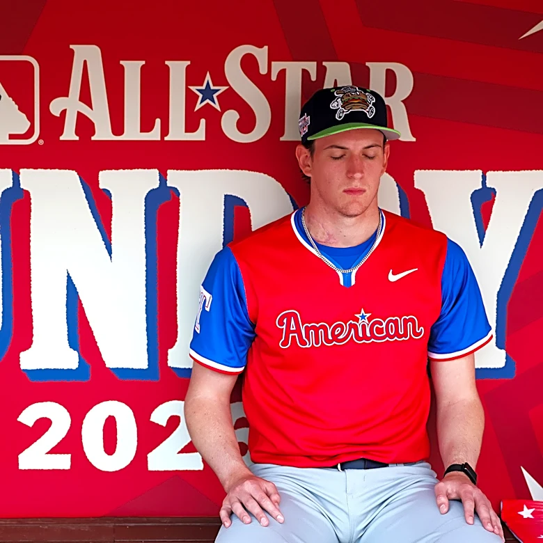 Rangers place three in MLB Pipeline top 100