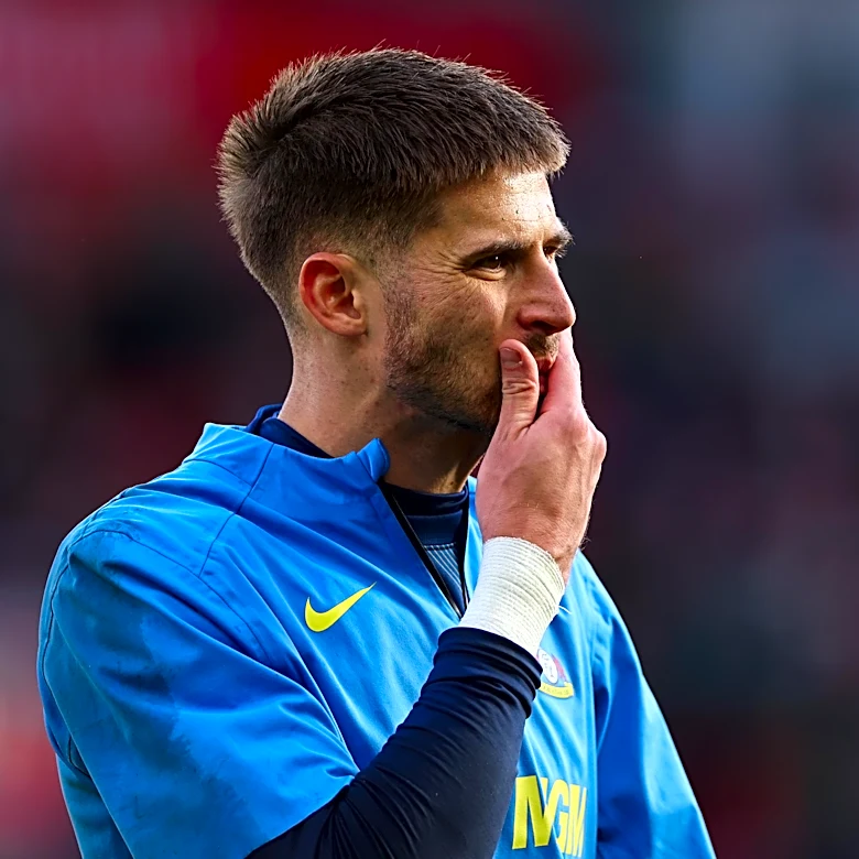 Report: ‘Everything is on hold’ as Juventus shift focus to Vicario after Suzuki loan deal fades away