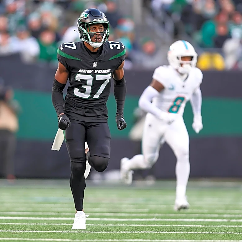 49ers hold tryouts with 3 defensive backs after a trio of injuries at the position