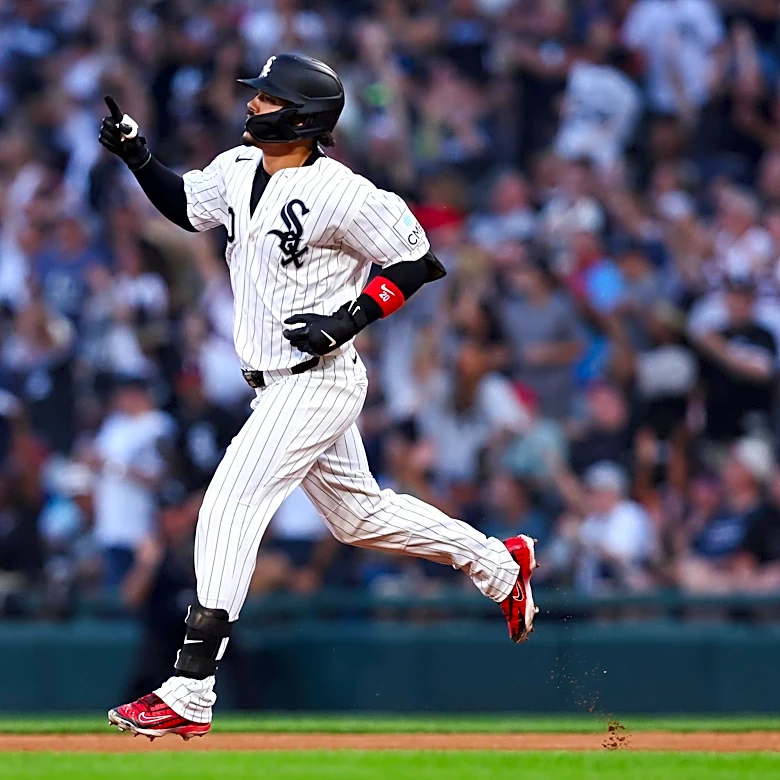 Big fifth inning propels White Sox to big division win