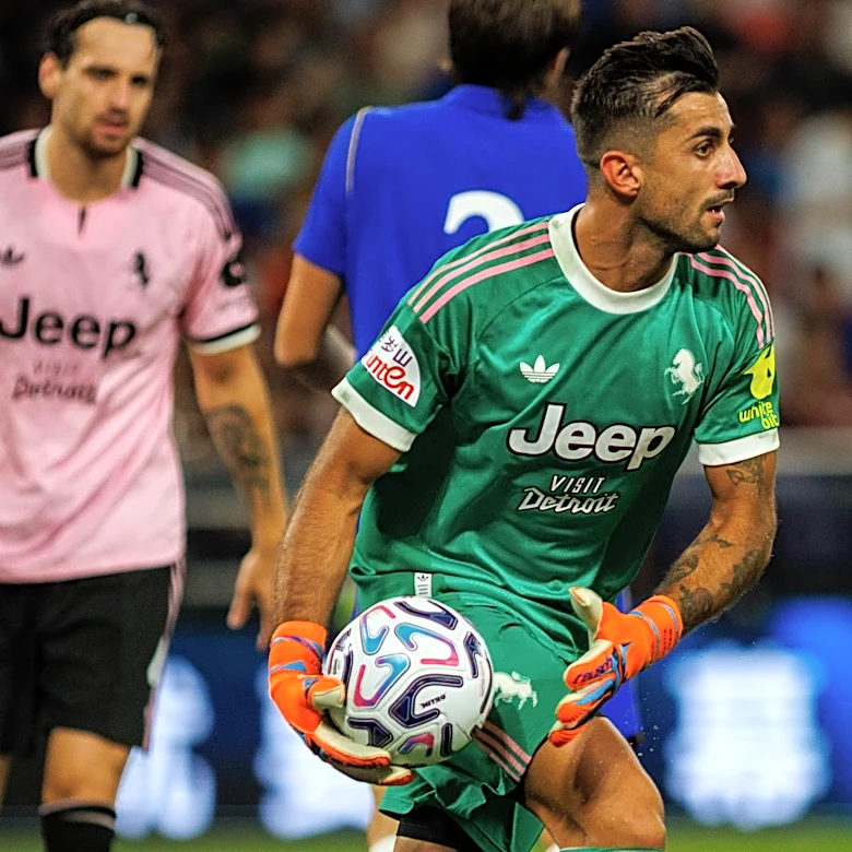 As Juventus’ goalkeeper search remains unresolved, should they just give Mattia Perin a chance?