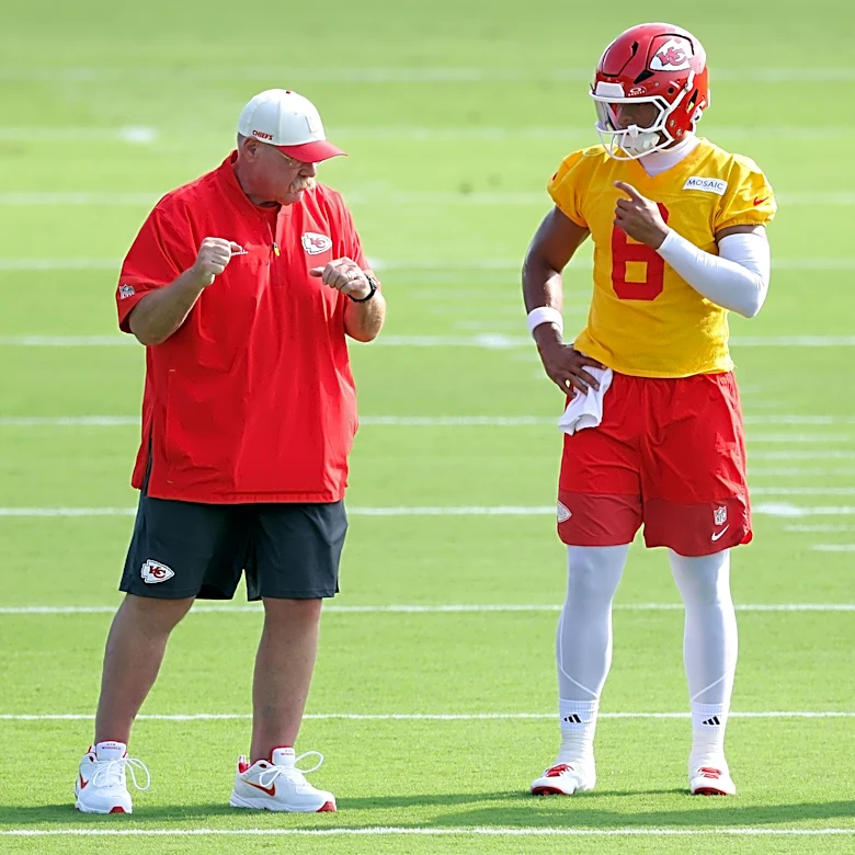 Chiefs News: Chiefs to start Justin Fields today against Rams