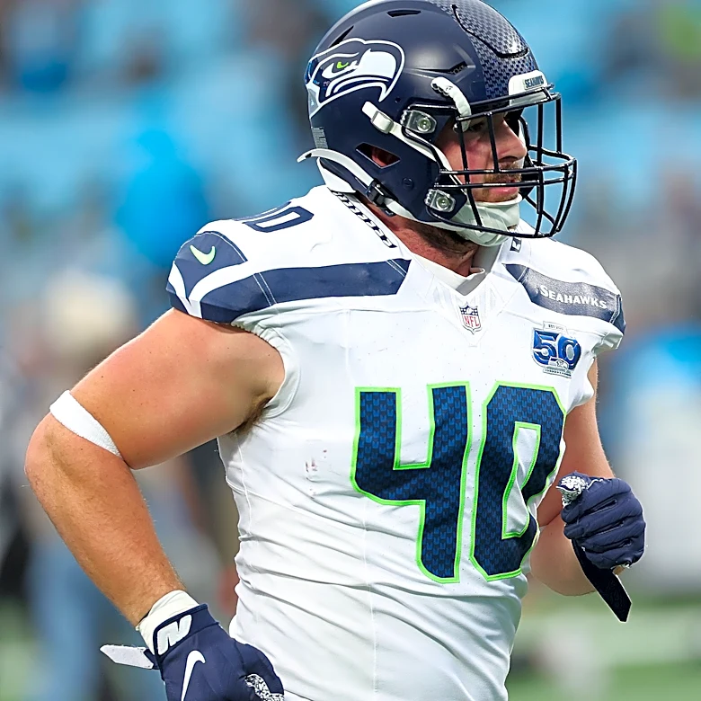 Robbie Ouzts neck injury not believed to be career-threatening