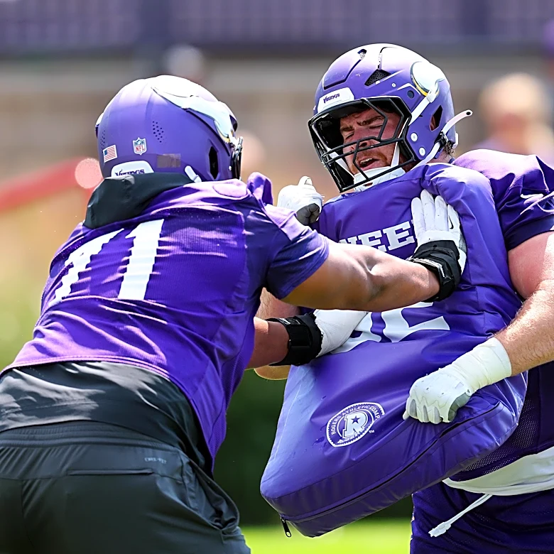 Minnesota Vikings roster by jersey number, last name