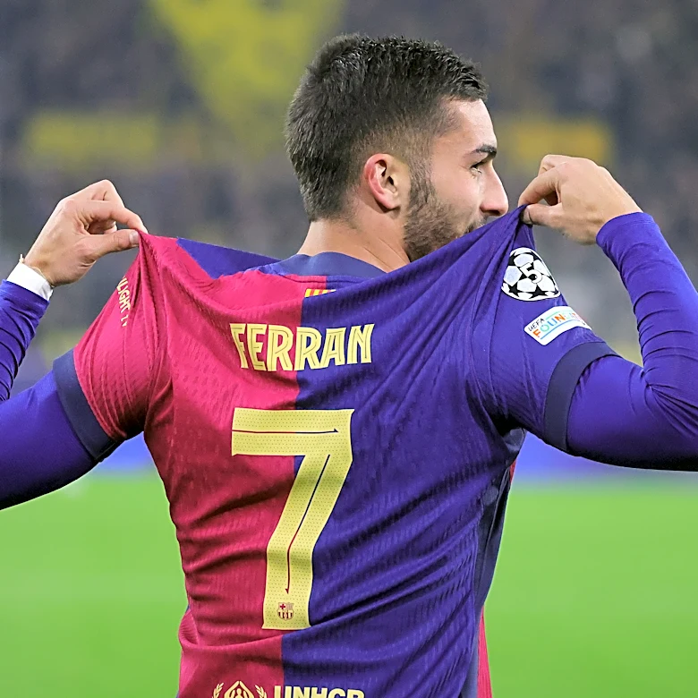 Who will wear the No. 7 shirt at Barcelona after Ferran Torres’ exit?