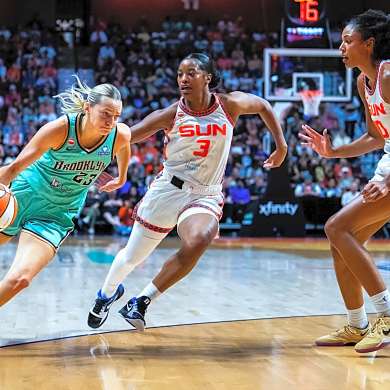 New York Liberty wake up vs. Connecticut Sun, win 82-75