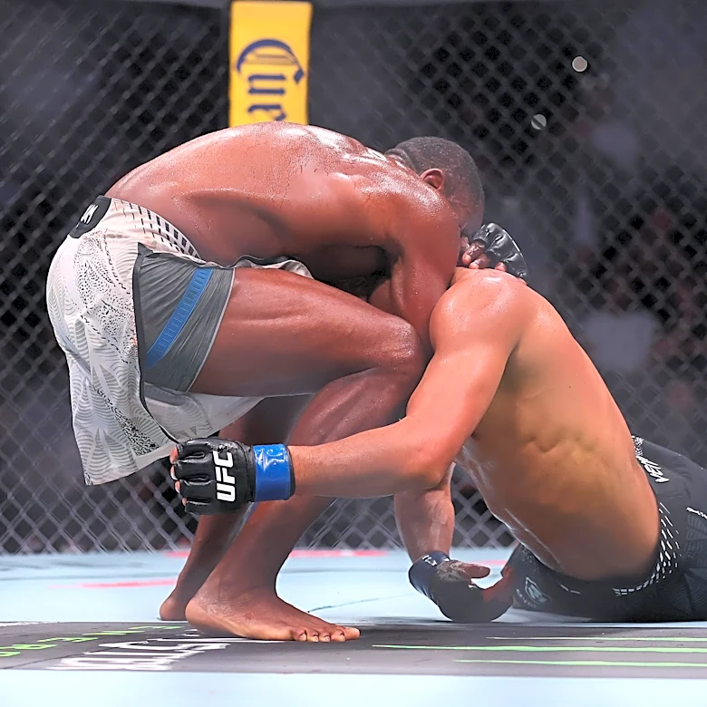 UFC 330 video: Jeremiah Wells comes back to put Myktybek Orolbai to sleep with shocking ninja choke submission
