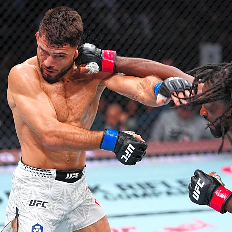 Highlights! Neil Magny delivers comeback TKO, ties Charles Oliveira for second most UFC wins | UFC 330