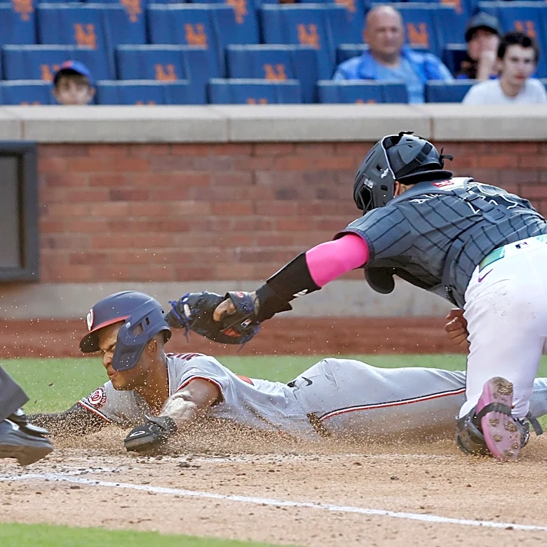 Mets pull out a win over Nats thanks to hits from Alvarez, Lindor