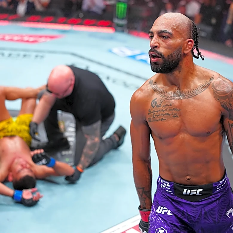 UFC 330 video: Charles Johnson snatches rare Scottish twister to tap out Eduardo Chapolin