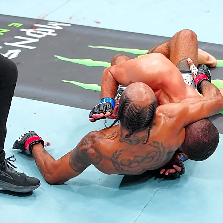 Prospect killer! Watch Charles Johnson spoil Eduardo Chapolin’s debut with super rare Scottish twister | UFC 330