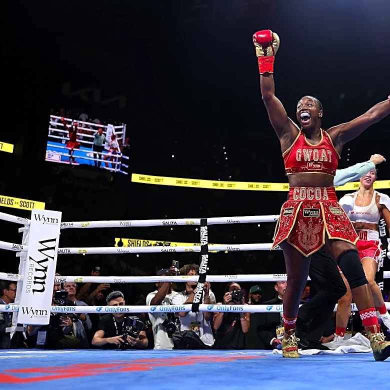 Highlights! Claressa Shields destroys Kaye Scott, secures first knockout in two years to become unified champion | Video