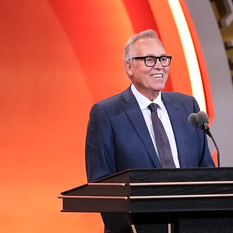 Honoring new Hall of Fame inductee, former Rockets coach Mike D’Antoni