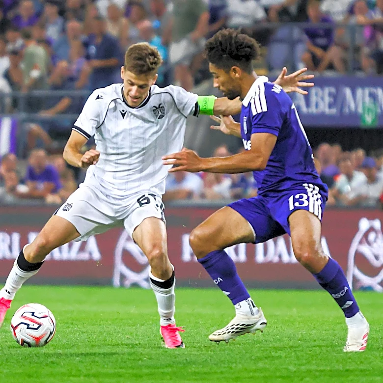Sunday Morning Double-Whammy: BVB Set to Sign Joey Veerman and Giannis Konstantelias
