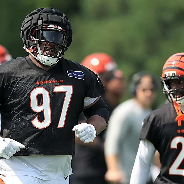 Bengals training camp Twitter recap: Dexter Lawrence gets vocal, and Jeff Blake shows up