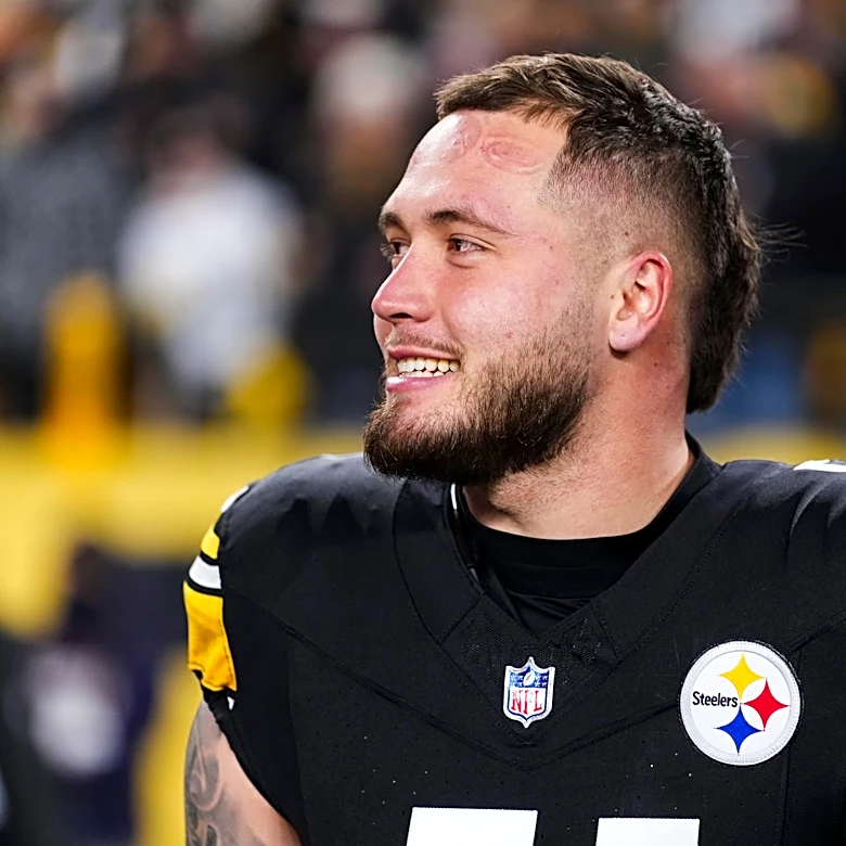 Nick Herbig gets emotional celebrating Keeanu Benton’s extension