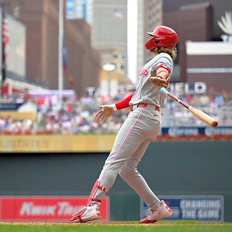 How sweep it is: Phillies 7, Twins 5