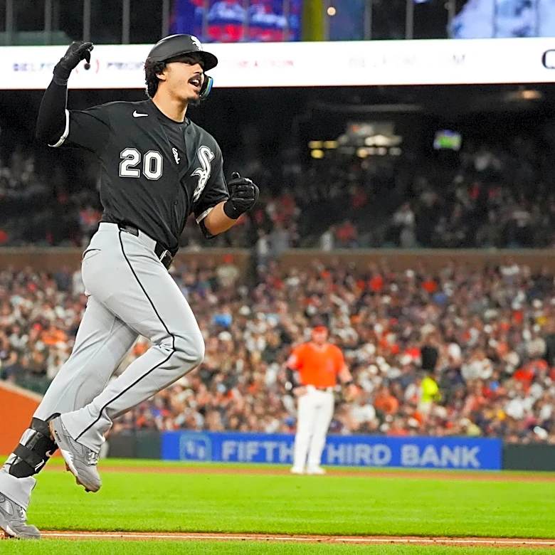 White Sox complete sweep of Detroit, 7-5