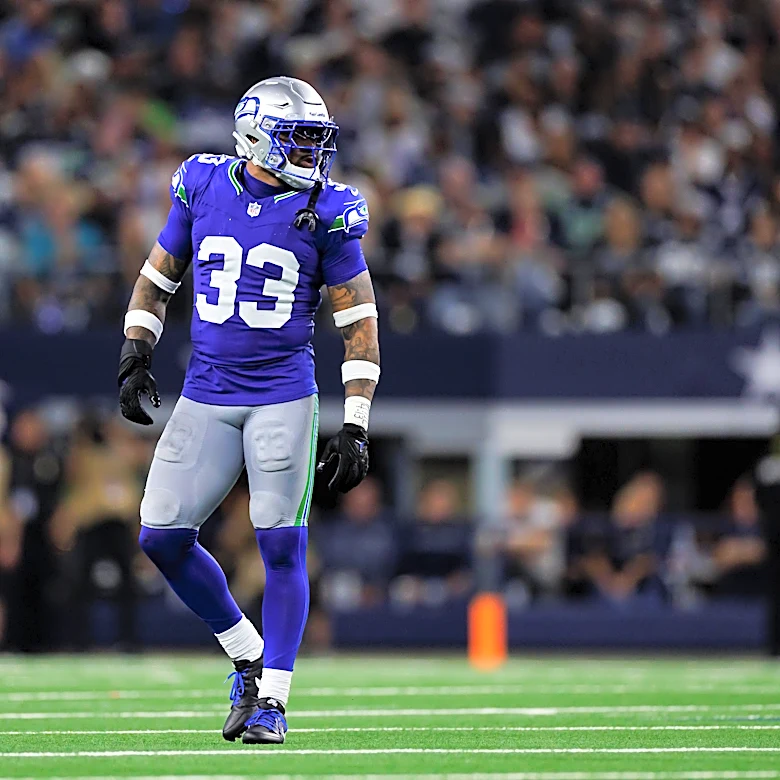 Ex-Seahawks safety Jamal Adams suffers season-ending injury 12 snaps into Vikings debut