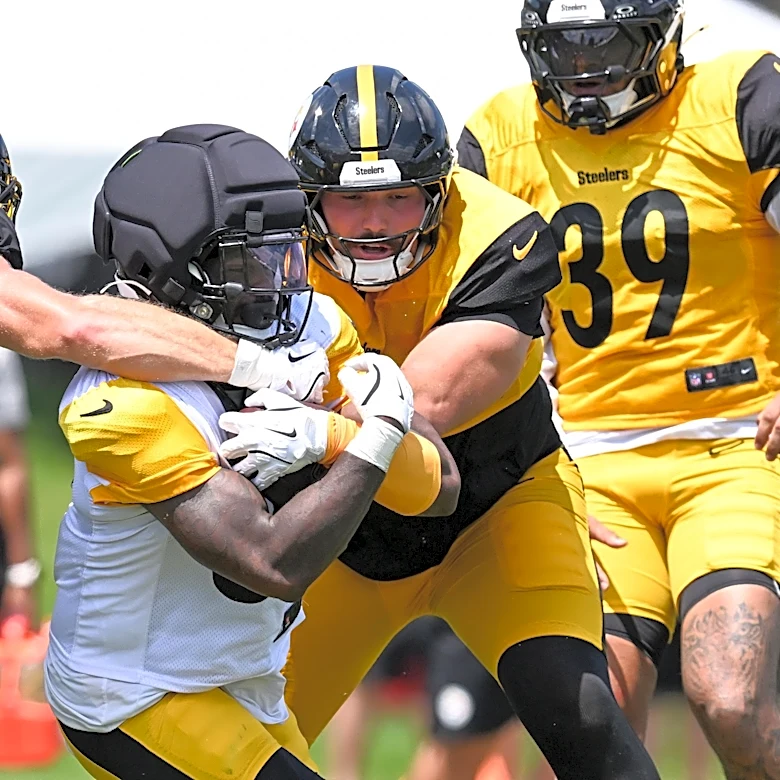 Steelers training camp: Punches thrown and a clear leader for the RB3 role headline Sunday’s practice