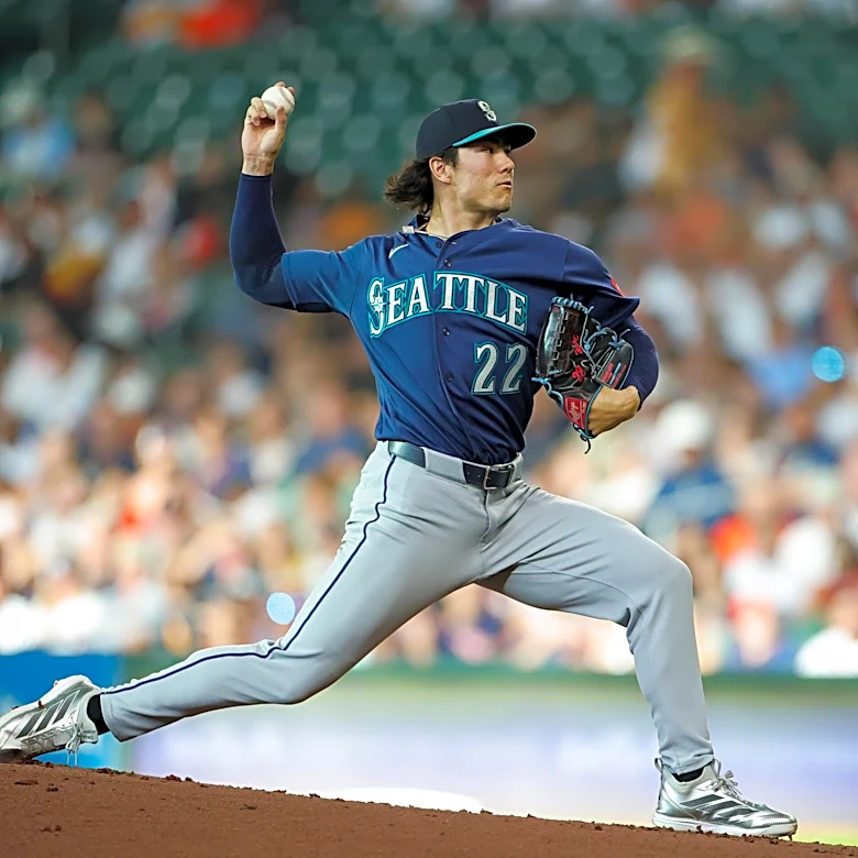 Mariners drive away the night with a series win in Houston against division leading Astros