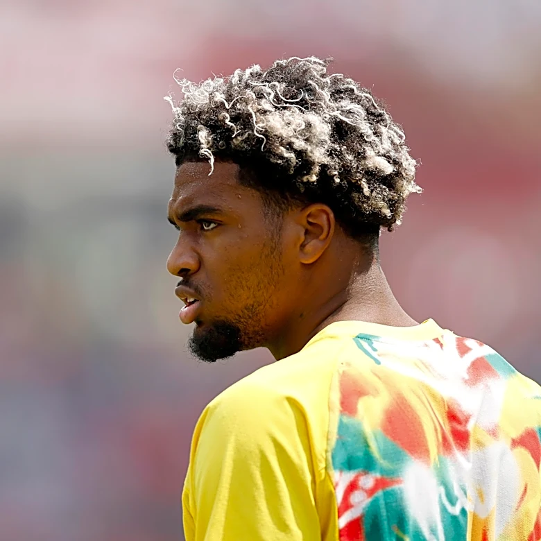 Newcastle Joins Chelsea, Villa in Chase for €30 Million PSG Wonderkid