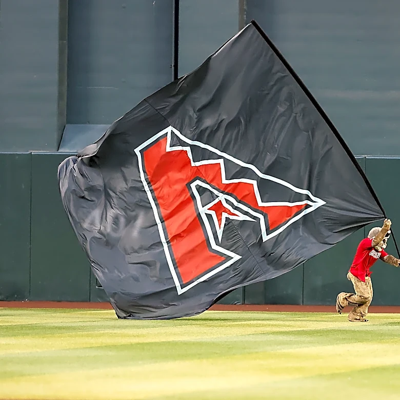 Red Sox welcome Diamondbacks to Fenway Park as team falls back into abyss