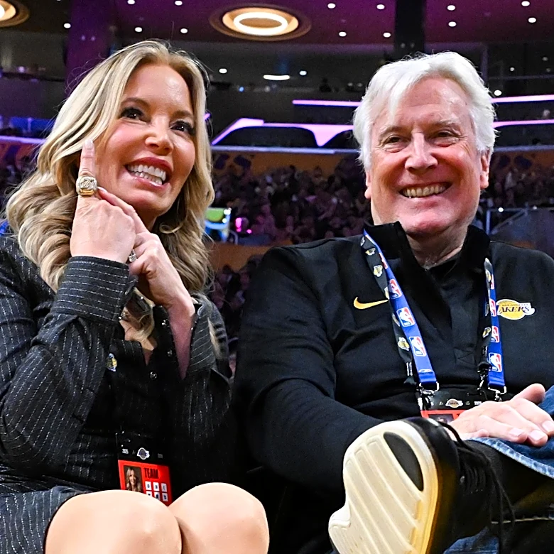 Buss Family to Sell Remaining Ownership Stake in Lakers