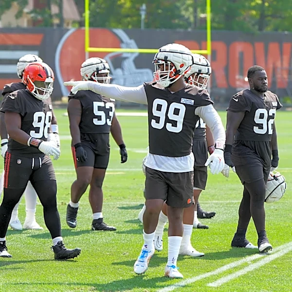 Za’Darius Smith free agency update: Could spurn Browns for former coach