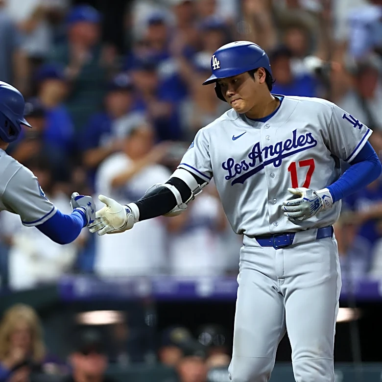 Dodgers bats come alive in blowout win at Coors Field
