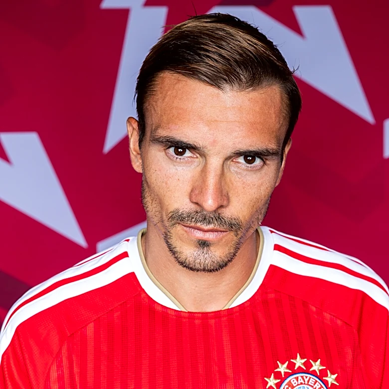 Bayern Munich News: Newcastle United to step up chase for FC Bayern’s João Palhinha; FC Barcelona scoping Arsenal attacker; and MORE!