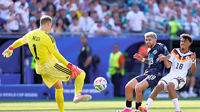 Manuel Neuer eager to see Nathaniel Brown hit stride at Bayern Munich