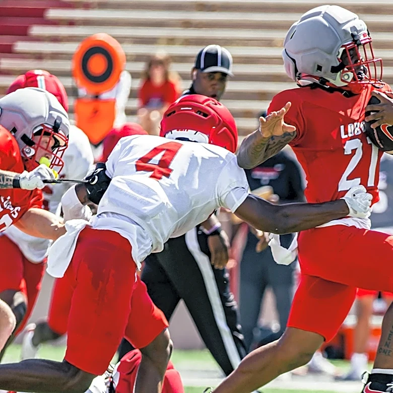 Lobos’ First Fall Scrimmage Reveals Explosive Potential—and Areas That Still Need Work