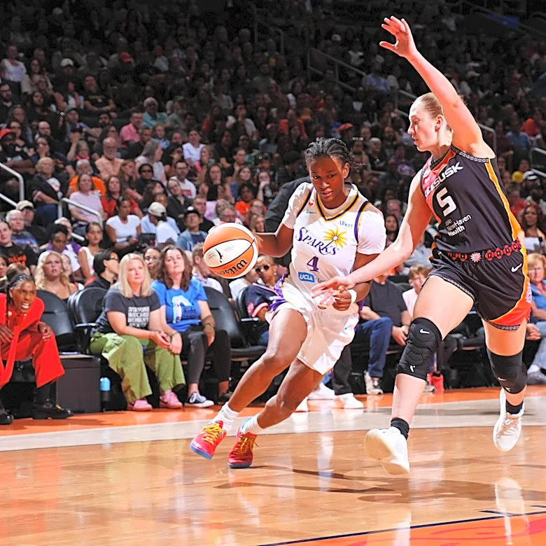 Sparks fall to lowly Sun for sixth straight defeat