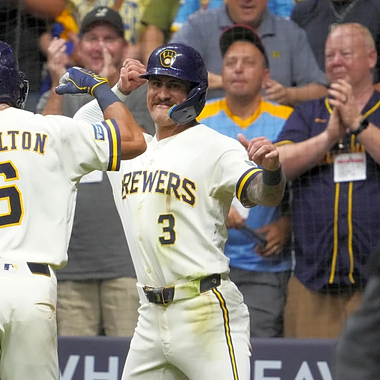 Brewers rout Mariners 22-0 on historic night