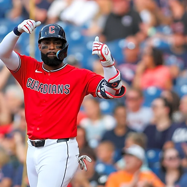 Adell rolls Giants into the deep
