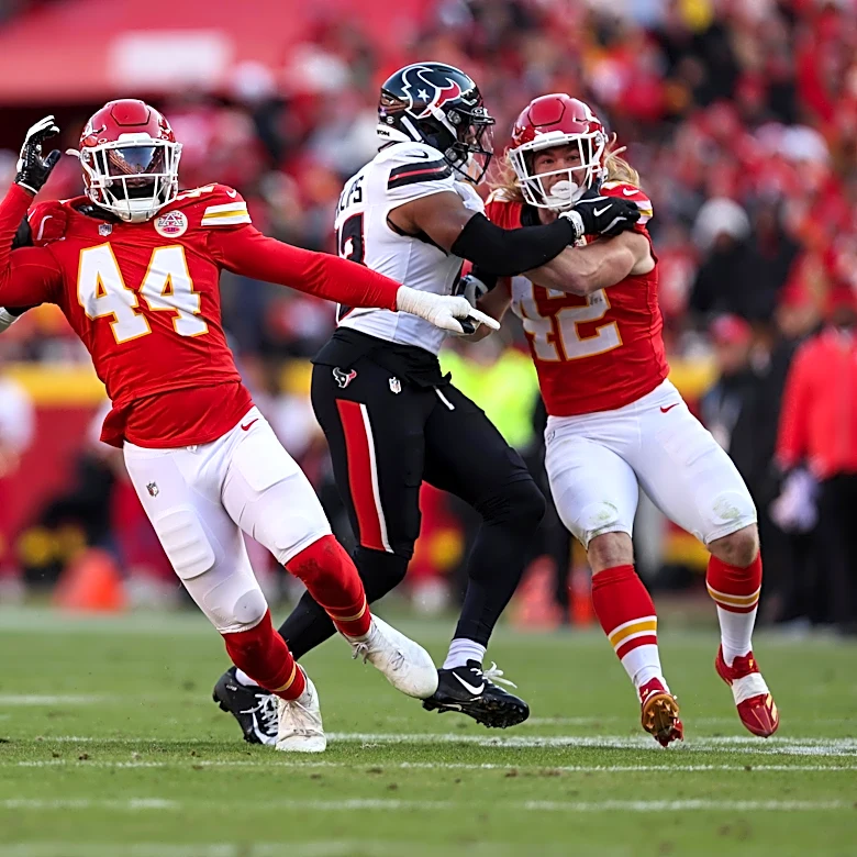 Chiefs re-sign linebacker Cam Jones, waive rookie defensive end