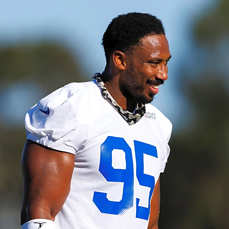 Aaron Donald return would cut into Myles Garrett sacks, per analytics