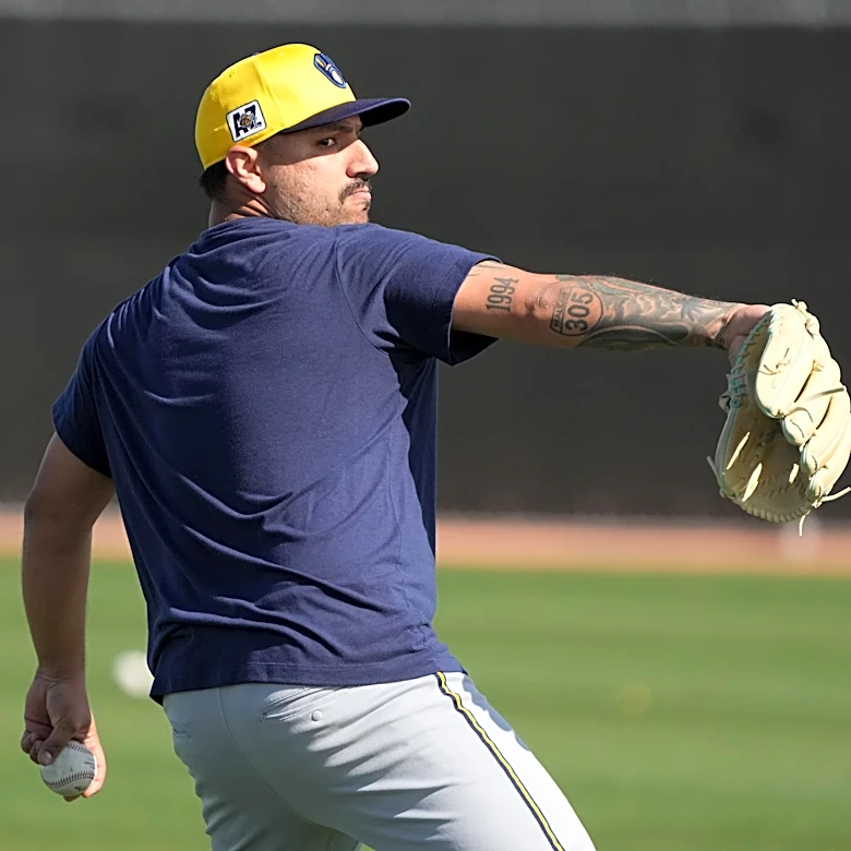 Report: Phillies sign Nestor Cortes to major league contract