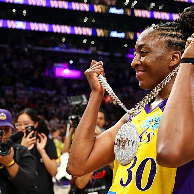Nneka Ogwumike announces retirement at season’s end