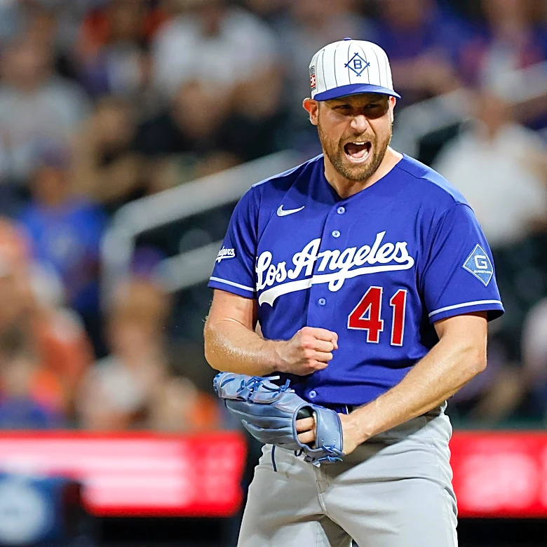 Dodgers activate Brock Stewart off injured list, DFA Jonathan Hernández