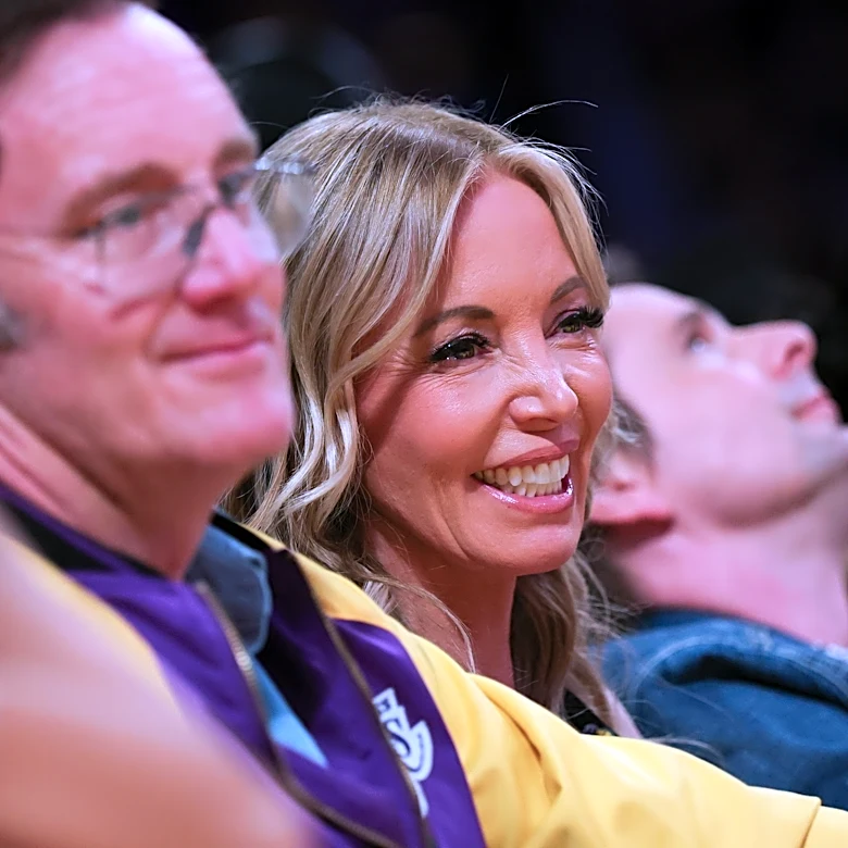 Lakers Rumor Roundup: Jeanie Buss open to buying out family shares, Shams Charania fires back